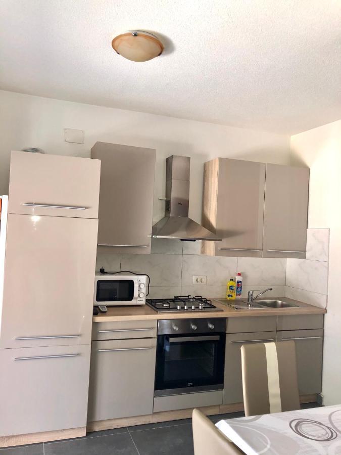 Apartmani Janja Starigrad Paklenica Exterior photo