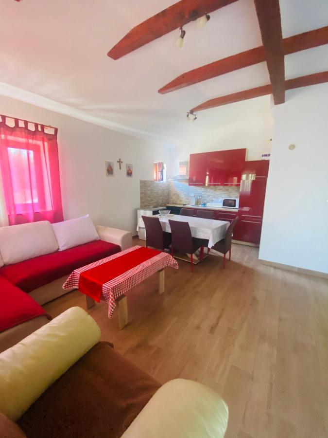 Apartmani Janja Starigrad Paklenica Exterior photo