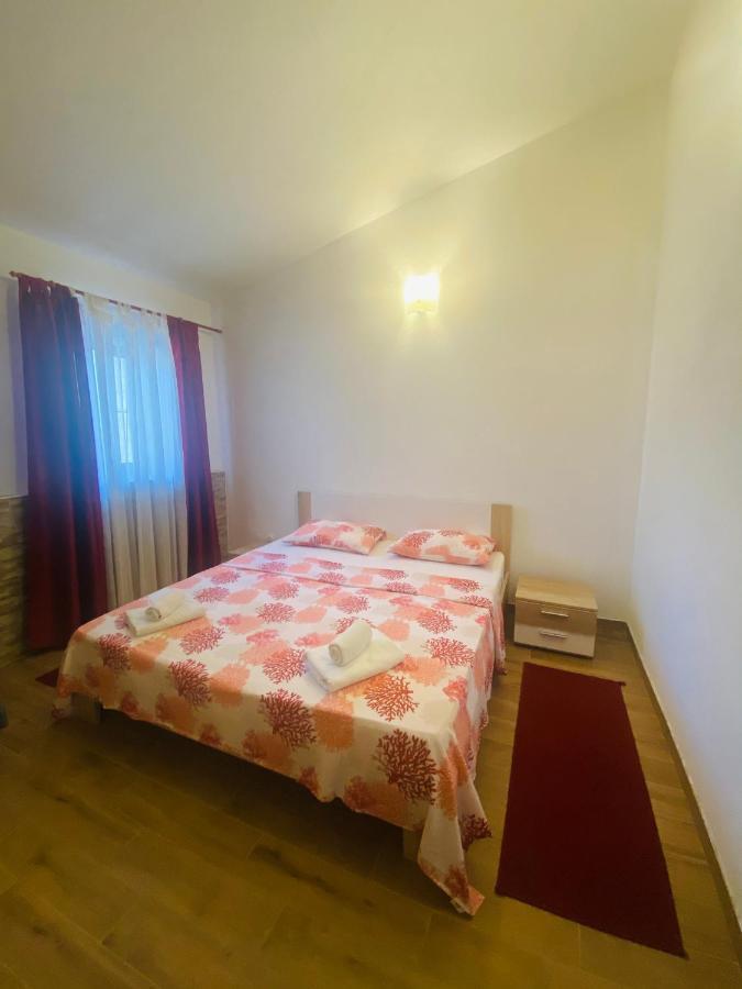 Apartmani Janja Starigrad Paklenica Exterior photo